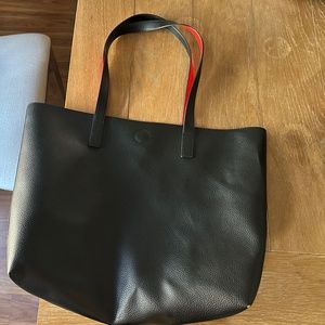 Reversible tote bag